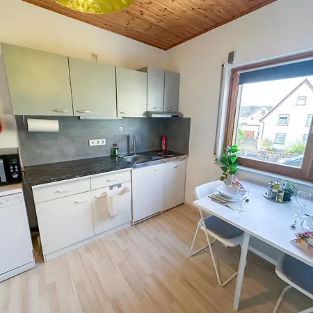 Sunnyside - Modern Apartment
